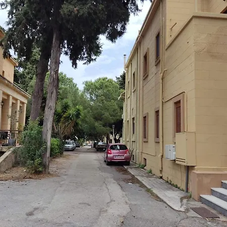 Park House -beside The Medieval Town Of Rhodes-free Parking شقة *