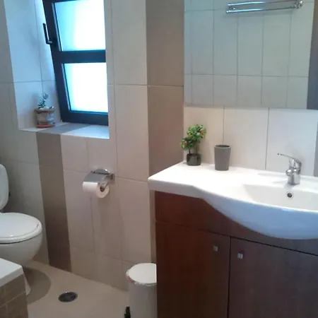 Park House -beside The Medieval Town Of Rhodes-free Parking Rhodes City