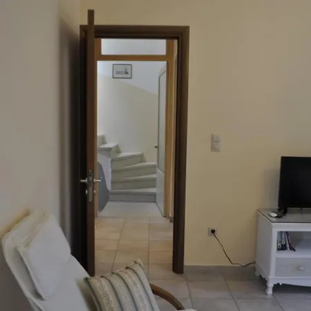 Apartment Park House -beside The Medieval Town Of Rhodes-free Parking *