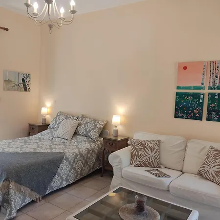 Park House -beside The Medieval Town Of Rhodes-free Parking Apartment