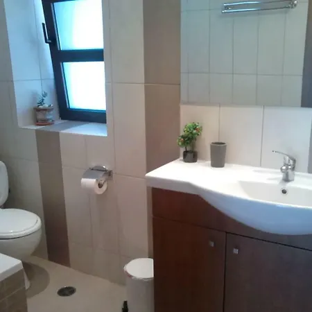 Park House -beside The Medieval Town Of Rhodes-free Parking Apartment