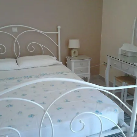 Park House -beside The Medieval Town Of Rhodes-free Parking Apartment