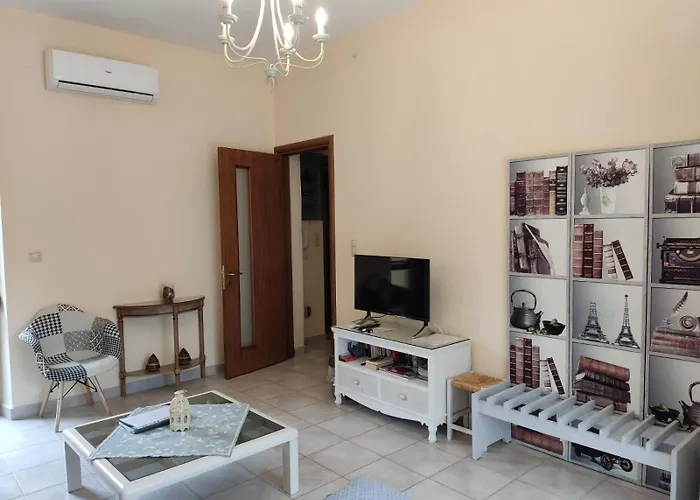 Park House -beside The Medieval Town Of Rhodes-free Parking Apartment *