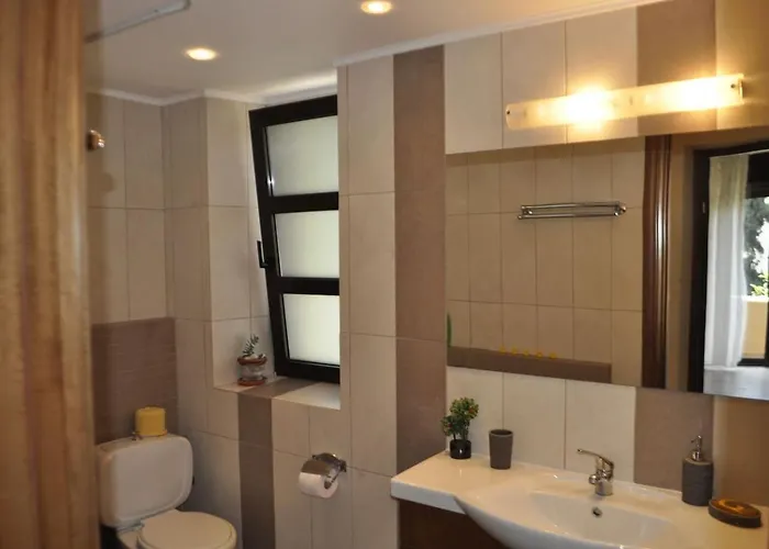 Park House -beside The Medieval Town Of Rhodes-free Parking