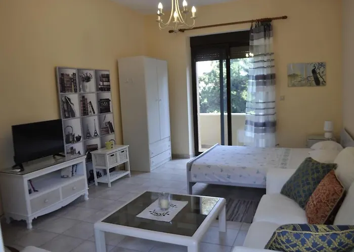 Apartment Park House -beside The Medieval Town Of Rhodes-free Parking