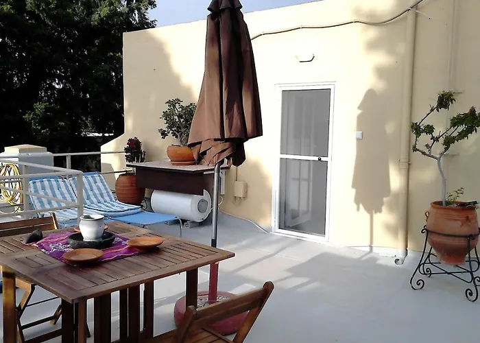 Apartment Park House -beside The Medieval Town Of Rhodes-free Parking