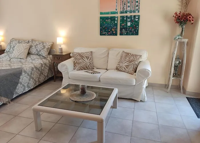 Park House -beside The Medieval Town Of Rhodes-free Parking Rhodes City